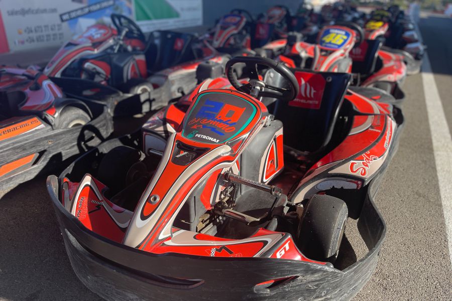 ALQUILER DE KARTS DE 300CC